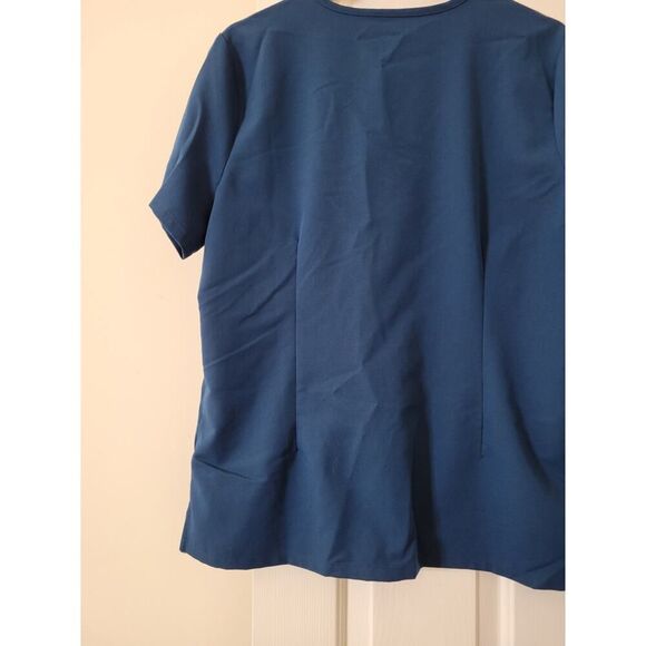 Figs Casma Three Pocket Scrub Top Limited
Edition Size L - Picture 2 of 7